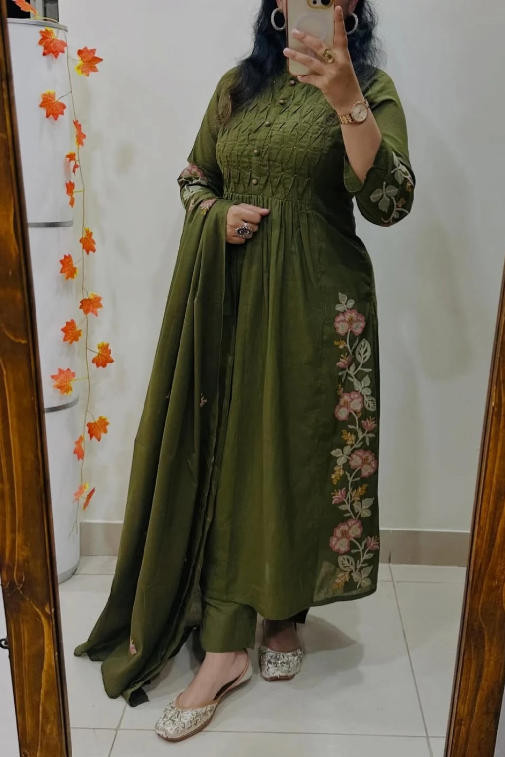 New straight  kurta 3 pcs set with new style in machin embroidery