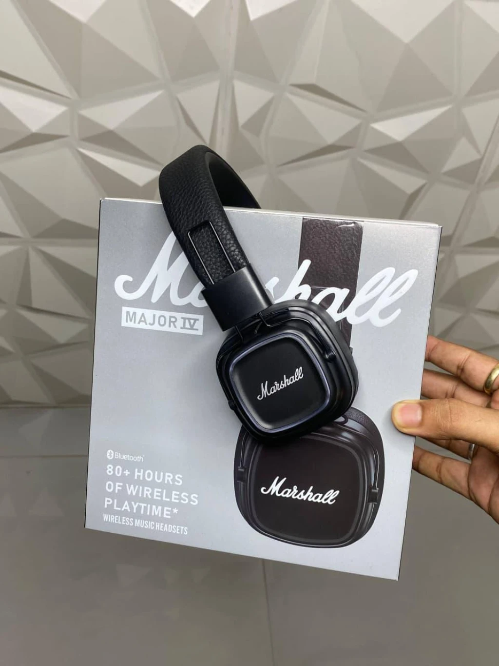 MOST DEMANDED HEADPHONE EVER  MARSHALL MAJOR IV