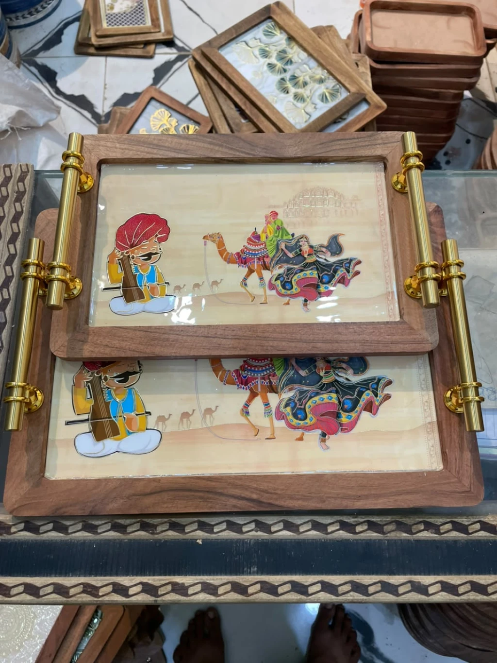 Mango wood acacia wood  platter with handle